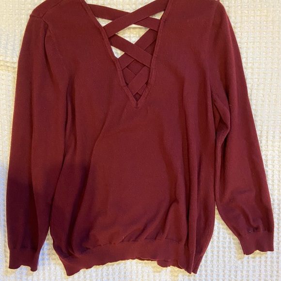 Cross back long sleeve sweater size XL - Picture 2 of 4